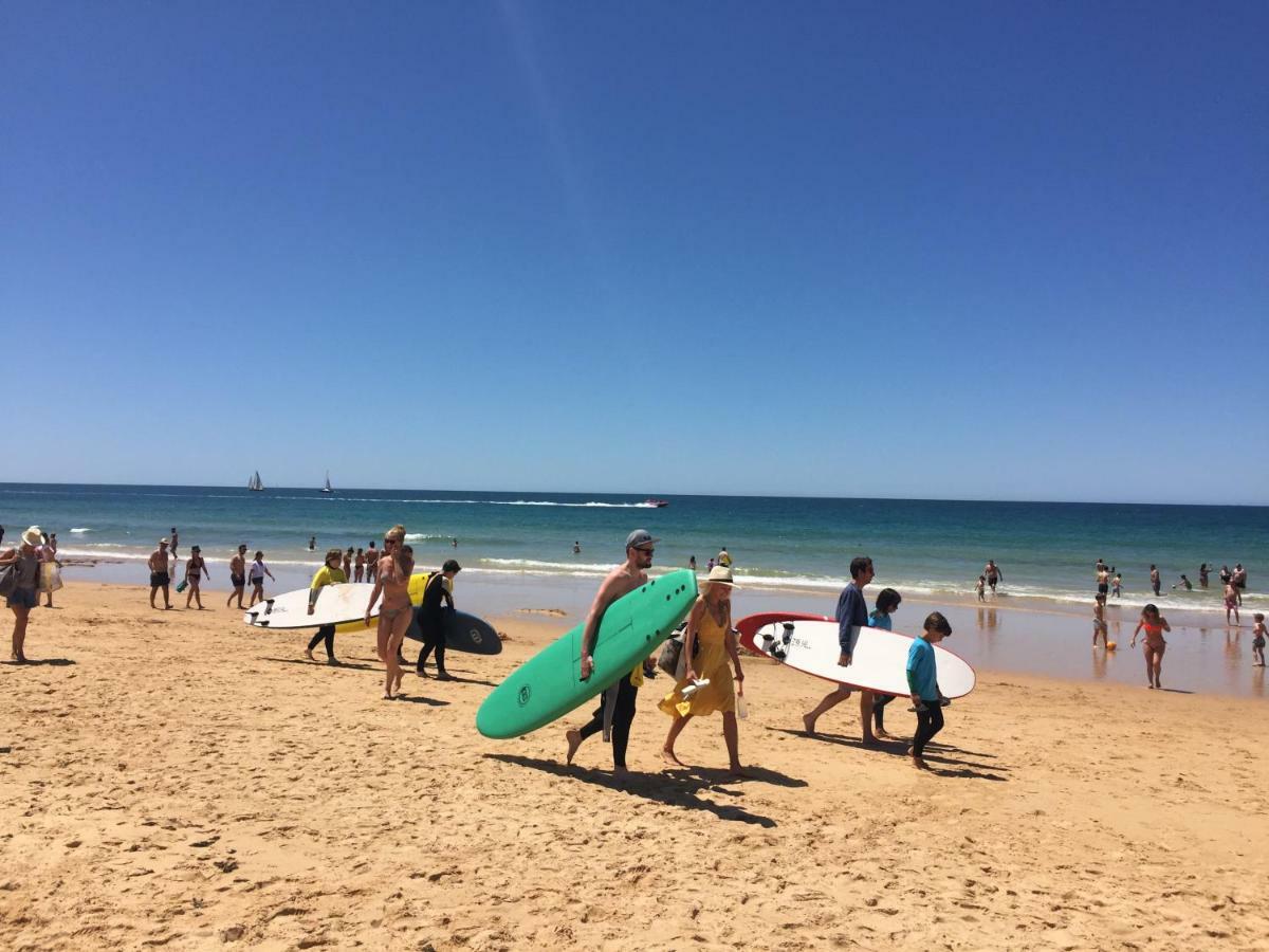 Os Apartamentos A Ramos Na Praia Da Gale Estao Inserido Em Condominio Com Piscina, Fica Apenas A 350 Metros Da Praia Da Gale - Apartamentos Com Ar Condicionado Tanto Nos Quartos Como Na Sala, Smart Tv Com Prime Video E Cozinha Completa Албуфейра Экстерьер фото
